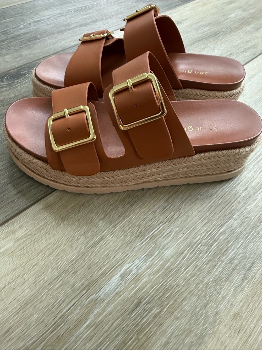 Madden Girl Tan Double-Buckle Platform Slide Sandals with Gold Buckles size 8